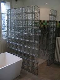 Parois De Douche En Briques De Verre Rouviere Collection Verre Incolore Metallise Pieces De Finitio Paroi De Douche Brique En Verre Paroi De Douche Italienne