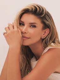 ERA BLOOM collection 🌸 With my best ‪@eleni.je‬ אנחנו באוויר🥂🥳 מתרגשת  שהיצירה הזו סוף סוף אצלכן תודה על הקרקע הכי מטריפה לפרוח בה מקווה שתתאהבו  כמוני✨🪄⁩