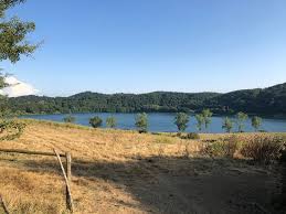 Der see kann aus den umliegenden orten san quirico (etwa 5 km vom see entfernt), valentano (7 km entfernung) und pitigliano (etwa 7 km weit weg) erreicht werden. Lago Di Mezzano Picture Of Lago Di Mezzano Valentano Tripadvisor