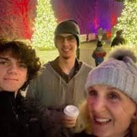 Sharon Morabito's Instagram, Twitter & Facebook