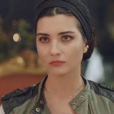 tuba buyukustun 2020 unluler sac portre
