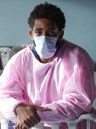 Meanwhile, an unintentionally started fire has first responders from station 19 bringing patients into the hospital. Grey S Anatomy Season 17 Episode 11 Review Sorry Doesn T Always Make It Right Tv Fanatic