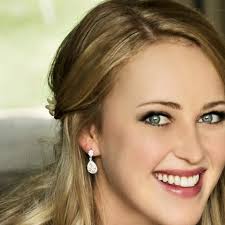 Laura Thornley's Instagram, Twitter & Facebook