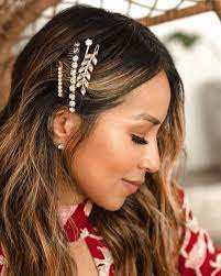 33 Easy Ways To Style Your Hair With Hair Clips Curly Hair Accessories Haircuts For Wavy Hair Glamorous Hair