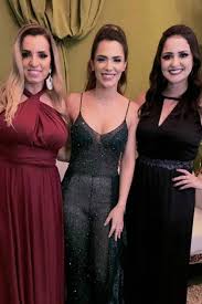 Site oficial do cantor luan santana. Namorada De Luan Santana Emociona Ao Se Formar Em Moda Ao Som De Musica Do Cantor Famosos Extra Online