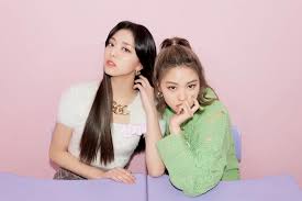 Companies music shows survival shows. 210217 Itzy Twitter Update Yuna Ryujin Kpopping