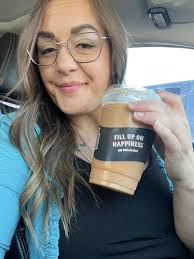 👏🏼TGIF!! I did it. I bought my first pumpkin drink and it's still summer  😂.it's been a week and I splurged!!! That all being said… are you ready  for the fall and