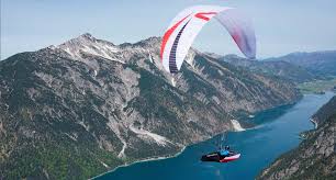 Alle athleten können ihre route frei wählen. X Alps 2 Flugschule Bregenzerwald