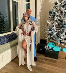 Nicki minaj goes on instagram live with her husband kenneth petty and goes off on her fans. Merry Christmas From Nicki Minaj Her Husband Kenneth Petty Fashionsizzle