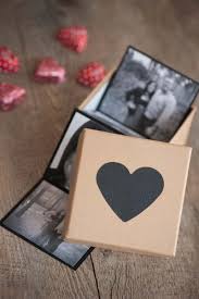 Que tal um coração de chocolate romântico com uma foto sua ou de vocês dois juntos? Presente De Ultima Hora Para O Dia Dos Namorados Que Vai Arrancar Muitos Sorrisos Dcoracao Com Blog De Decoracao E Tutorial Diy