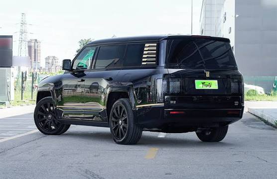 BYD Yangwang U8 L 2025