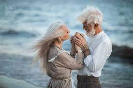 Russian Photographer Captures Beautiful Elderly Couple To Show That Love Transcends Time Love Couple Images Couples In Love Elderly Couples