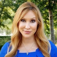 Loren Lambright's Instagram, Twitter & Facebook