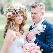Wedding flower alternatives for bouquets and wedding decorations. 50 Stunning Ways To Wear Flowers In Your Hair Bridalguide