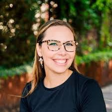 Louise Everett's Instagram, Twitter & Facebook