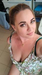 I've been single for a long time,, now I feel lonely peace give me comfort  hello💝💝 Callme here:https://shorter.me/ZUnZ6