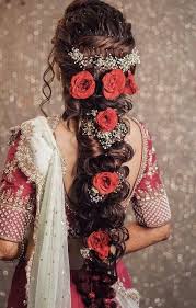 It is very gentle and cute, emphasizes the natural beauty of the bride. 15 Indian Bridal Hairstyles With Flowers Candy Crow