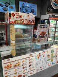 帝京軒 di king heen的餐廳地址、網上訂座、電話、食評、相片及餐牌，餐廳位於 旺角太子道西193號帝京酒店3樓。主要菜式包括 金牌黑豚叉燒, 松子菊花桂花魚, 鮮拆蟹粉花膠燴官燕, 北海雲丹燒焗開邊加拿大龍蝦, 黃金紫玉杯, 鱈場蟹肉燴絲苗, 啫啫唐生菜, 紫薯百合玉帶鳳尾雲吞, 蜜餞脆蘋玉樹雞, 極. Okä¾¿åˆ©åº—hot In ç¾Žé£Ÿå§çš„ç›¸ç‰‡ é¦™æ¸¯è¥¿è²¢ Openrice é¦™æ¸¯é–‹é£¯å–‡