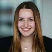 Teresa Straub's Instagram, Twitter & Facebook