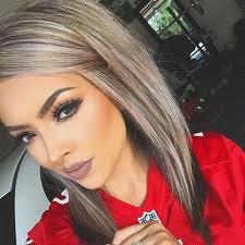 Tap read it to see more lovely platinum blonde hair colors like this. Brown Hair With Blonde Highlights 55 Charming Ideas Hair Motive Hair Motive