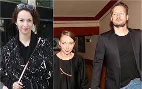 Pro přidání biografie k tvůrci. Berenika Kohoutova Je Uz Rozvedena Kdo Zastoupil Jeji Misto Vedle Cechaka Expres Cz