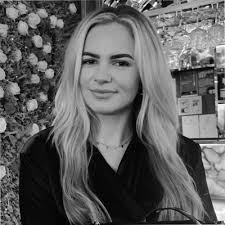 I am beyond happy to announce that after a gruelling time of studying and  working as a trainee, I have passed SQE1