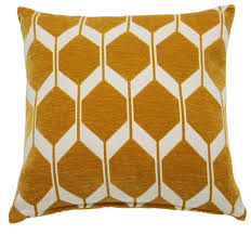 Housse de coussin ikea à motif géométrique. Coussin En Velours Jaune Moutarde Motifs Jacquard 60x60 Aston Maisons Du Monde
