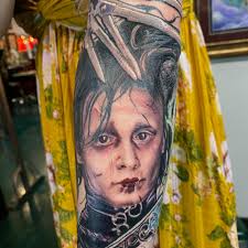 Edward Scissorhands and Great Gatsby sleeve . . . . . . #edwardscissorhands  #sleevetattoo #tattoo #colortattoo #portrait #portraittattoo #colorportrait  #timburton #greatgatsby
