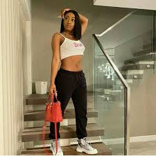 Kamogelo mphela, is a south african dancer and singer. Kamo Mphela Home Facebook