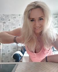 Donna Ricca 🐬💐🍒🍸😋💓 (@_donnaricca_) • Threads, Say more