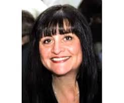 Elaine Hickey's Instagram, Twitter & Facebook