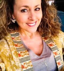 Julie Anthony's Instagram, Twitter & Facebook