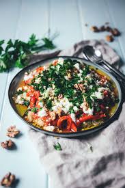 Gerosteter Auberginen Paprika Salat Mit Walnussen Und Feta Rezept Paprika Salat Salat Auberginen