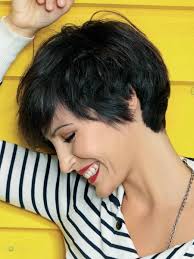 Because their features are perfectly in proportion, anything goes for people with an oval face shape. Trendy And Wearable Summer Hairstyles For Men And Women