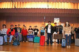 Um den größten raubüberfall in der geschichte durchzuziehen, rekrutiert ein mysteriöser mann, der nur professor genannt wird, eine bande von acht räubern, die eine einzige eigenschaft teilen: Haus Des Gastes Elzach Badische Zeitung Ticket