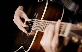 .birunya cintaku padamu hoo sayangmeskipun sekian lamatlah terpendam rasa cintaaku takkan merubah birunya cinta kitapercayalah kasih ku puisikan namamuku simpan jadi nyanyianku ukir. Birunya Cinta Chord Gitar Dan Lirik Lagu Chordgitar