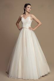 Check spelling or type a new query. Blush Brautkleid Mit Spaghetti Tragern Und V Ausschnitt Kleiderfreuden