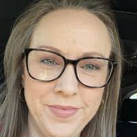 Carrie Gibbons's Instagram, Twitter & Facebook