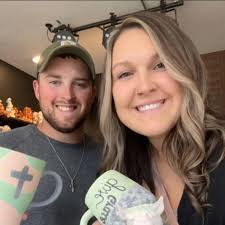 Can you paint over a fiberglass tub?