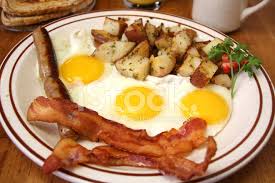 Una colazione sontuosa, che non lascia il tempo di pensare alle calorie ingerite perché, se c'è una cosa che in fin dei conti, anche con una colazione all'americana, sempre italiani restiamo no? Colazione All Americana Fotografie Stock Freeimages Com