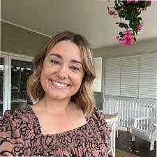 Eloise Herman's Instagram, Twitter & Facebook