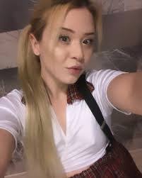 Anna Rey's Instagram, Twitter & Facebook