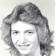 Lynn Sneed's Instagram, Twitter & Facebook