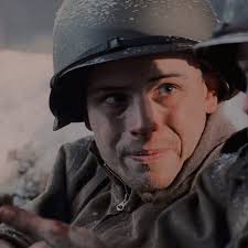 ✧・ﾟ: *✧・ﾟ:* — i am putting my foot down, y'all! eugene roe icons...