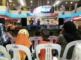 Nonton lirik lagu kisah antara kita kapan saja, di mana saja. Reyhan Oab And Friends Home Facebook