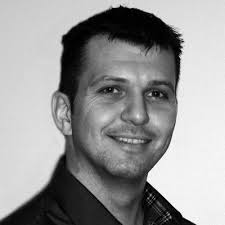 Dimission overstået, beviset for 3 års slid er i hus. Jeg kan nu tilføje  Au-ledelse til cv'et. Igennem de 5 semestre + Afgangs projekt har jeg været  forbi. ledelse i praksis, organisation