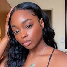 Helen Ferrer's Instagram, Twitter & Facebook