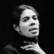 Lorraine Ryder's Instagram, Twitter & Facebook