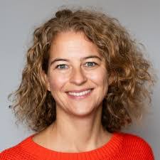 Stephanie Dechert's Instagram, Twitter & Facebook