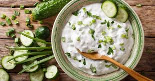 La Vraie Recette Grecque Du Tzatziki En 2020 Recette Grecque Recettes De Cuisine Concombres Farcis